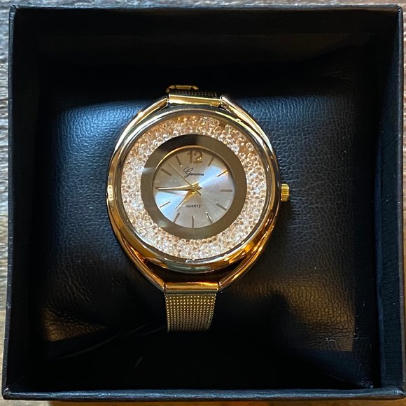 New Geneva Wrist Watch Stainless Steel Band - Picture 4 of 6